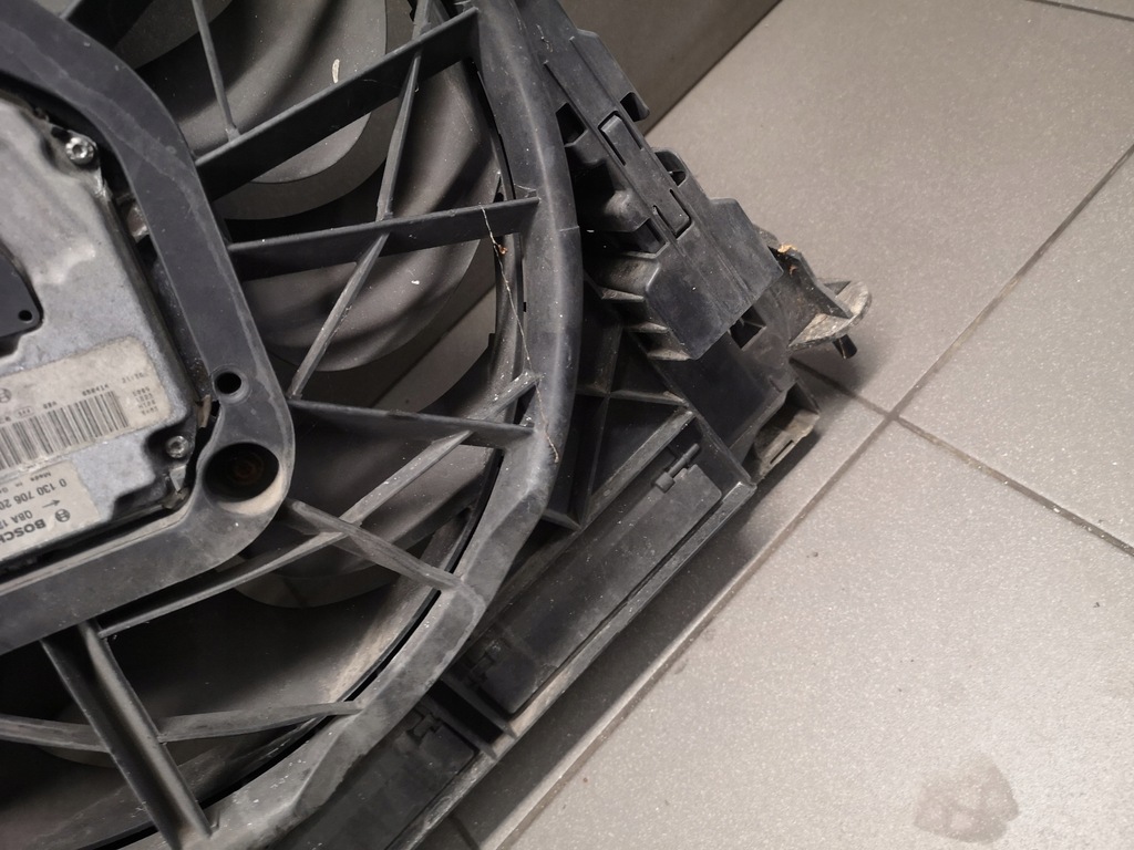 фото №15, Вентилятор корпус audi s8 d3 5.2 fsi 4e0121205n