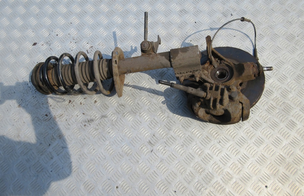 фото №5, Поворотный кулак амортизатор правый перед 5008 i 1.6 hdi