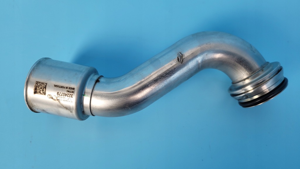 Купити Volvo xc60 ii 21r 2.0d труба трубка радіатора вихлопних газів egr 32240779