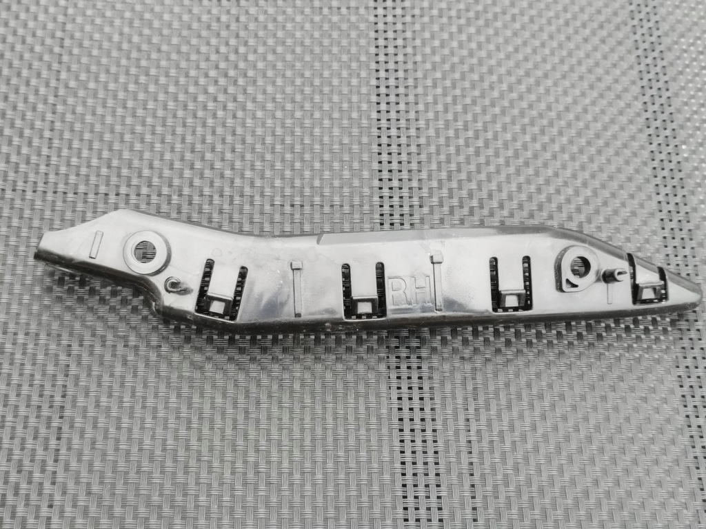 фото №1, Tesla model y кронштейн крыла направляющая 1493771-00-b правый перед