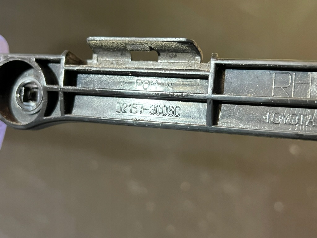 фото №7, Правый направляющая заднего бампера lexus gs iii 5215730060