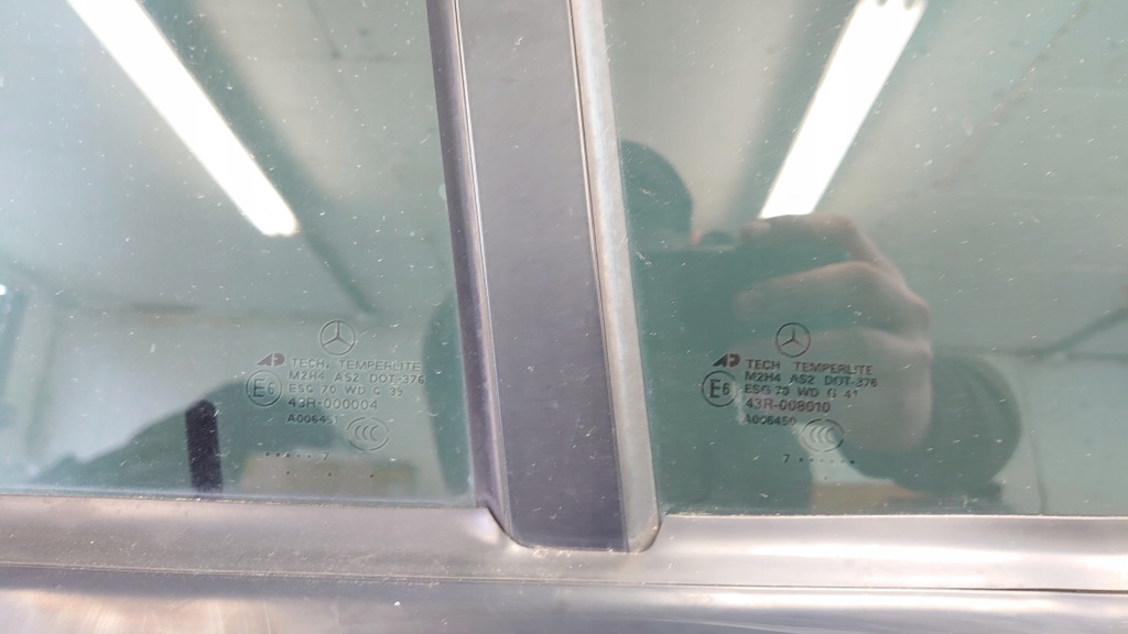 Купити Mercedes ml w164 двері праве задній c723 повний європа bez іржа