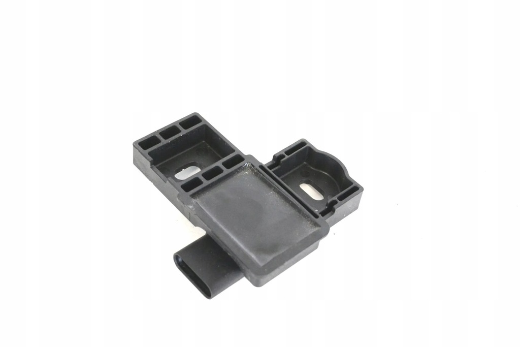 фото №1, Audi a4 s4 b9 8w 2017 датчик