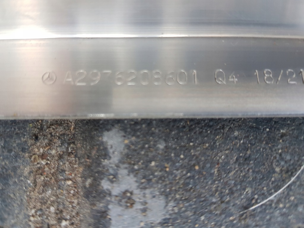 фото №5, Кронштейн опора радиатора mercedes eqs a2976208601