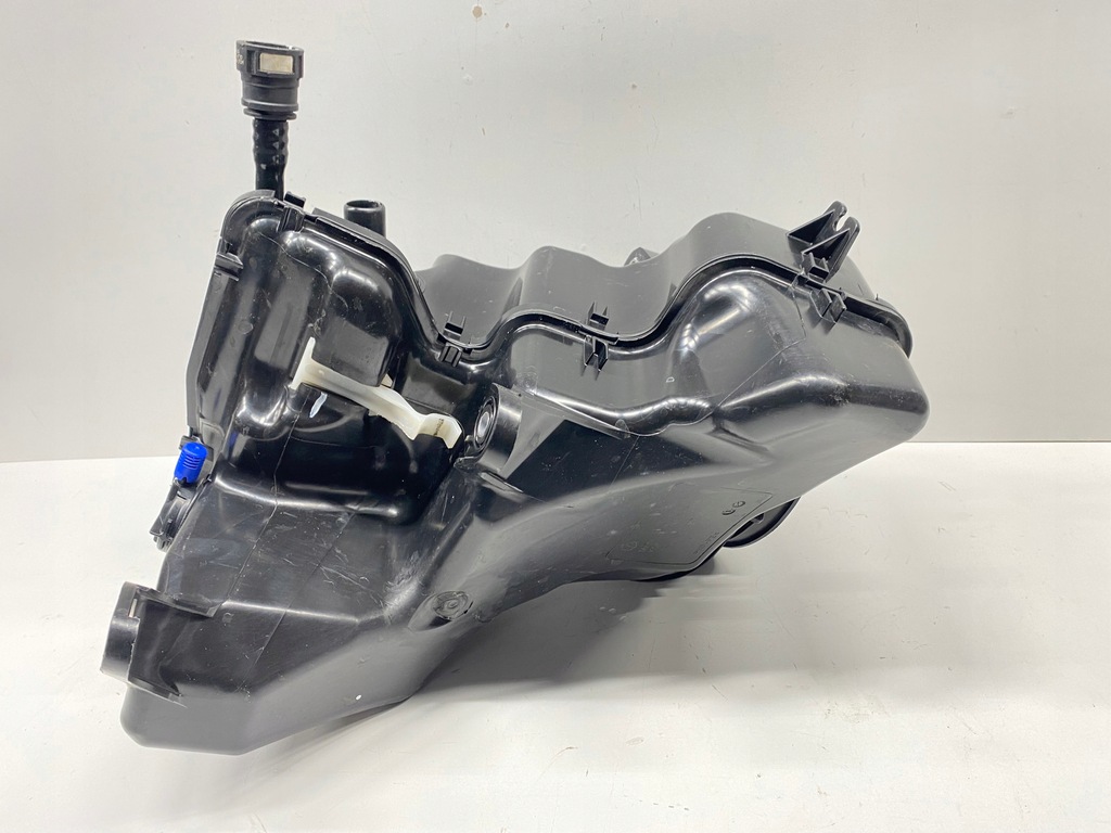 фото №10, Бак топлива adblue vw caddy iii iv 2k5 2015-2024