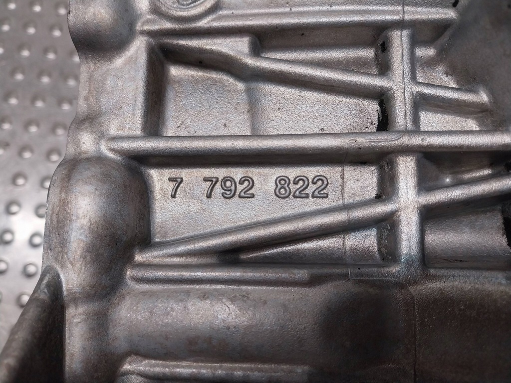 фото №13, Блок двигателя номинал 7792822 bmw e90 e91 e60 e61 e65 e83 e70 e71 m57 3.0d