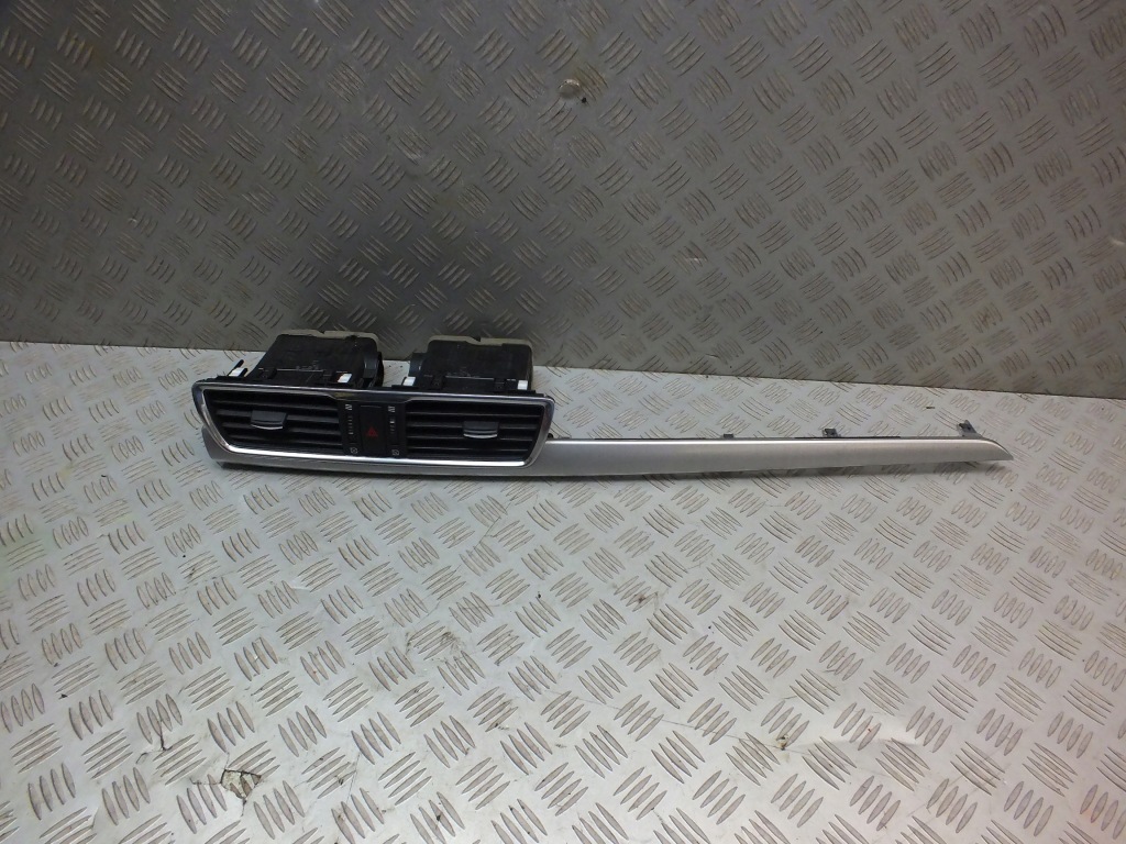 Купити Mazda 3 iii bm середня решітка обдув dekor консолі