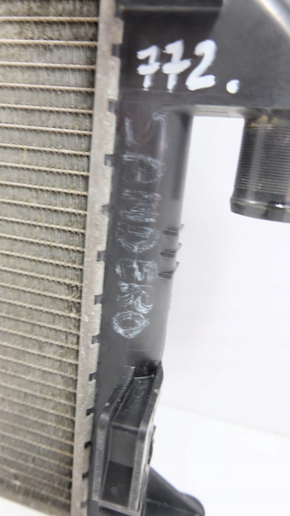 Dacia sandero1.4 радиатор воды 8200735039 с Разборки