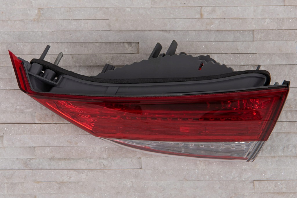 фото №9, Hyundai elantra v md 2010-2013 лампа кришки задній права 924043x010