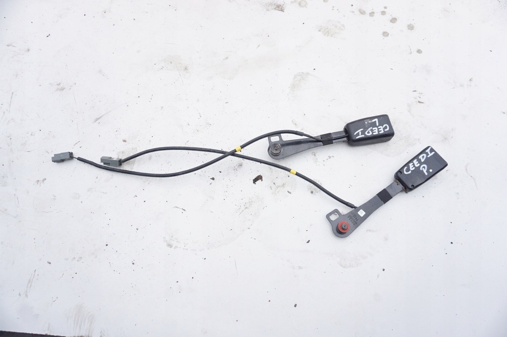 фото №1, Пряжка поперечина правий перед kia ceed i