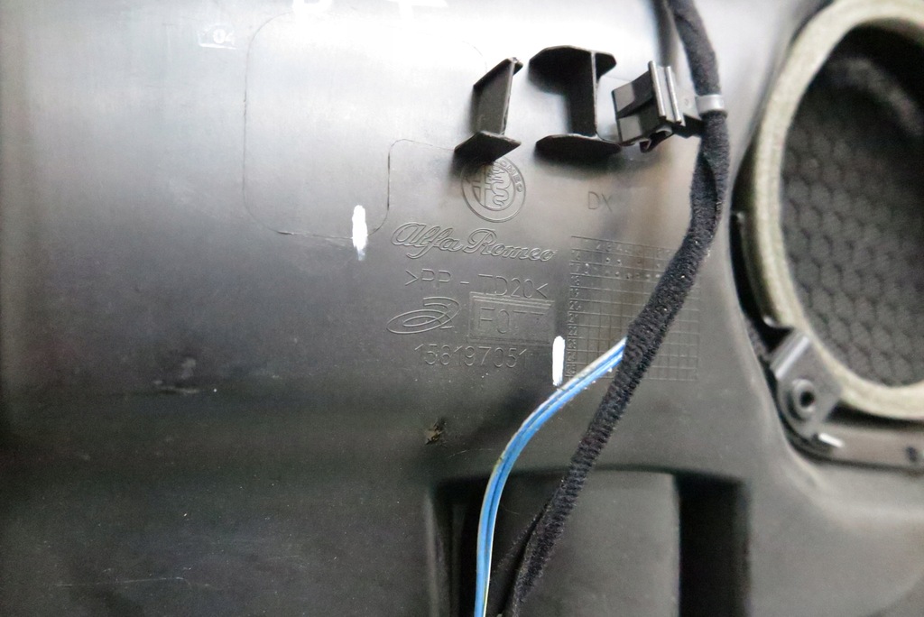 фото №8, Обшивка двері правий задня alfa romeo stelvio 156197051