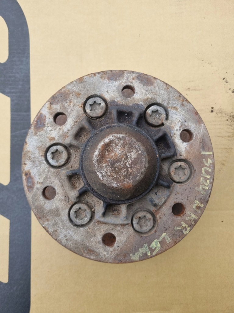 фото №1, Ступица передняя 16' isuzu nkr 2.8 94-06