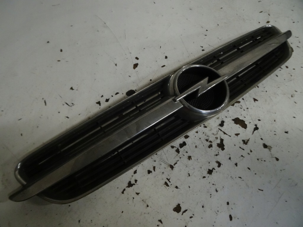 Купити Решітка радіатора opel vectra c