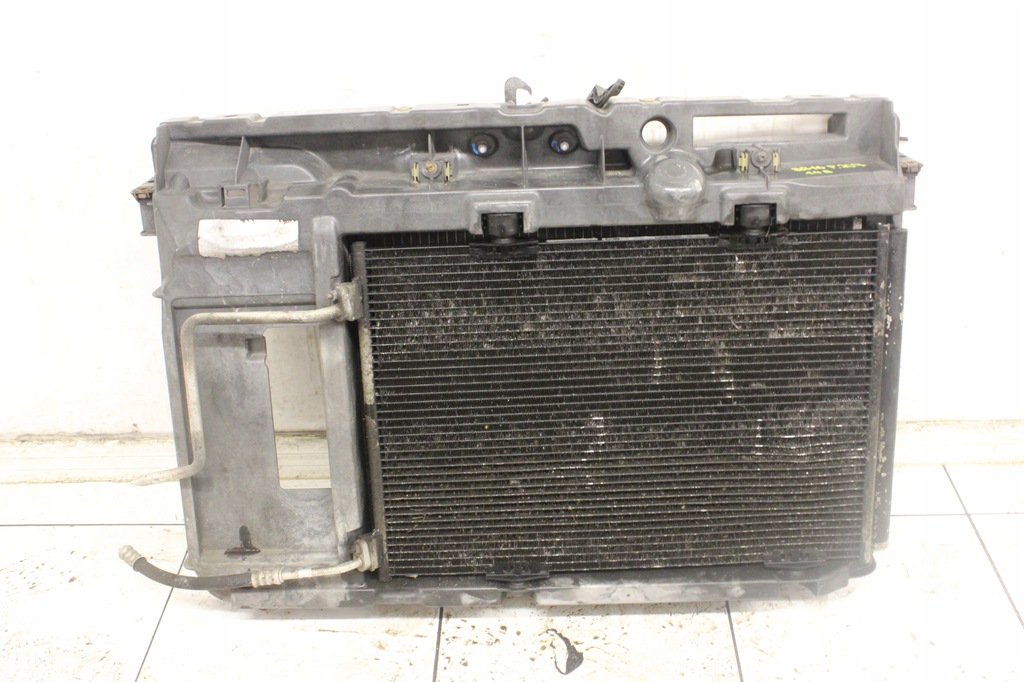 фото №1, Pas перед передній радіатор peugeot 207 06r- 1.6 b