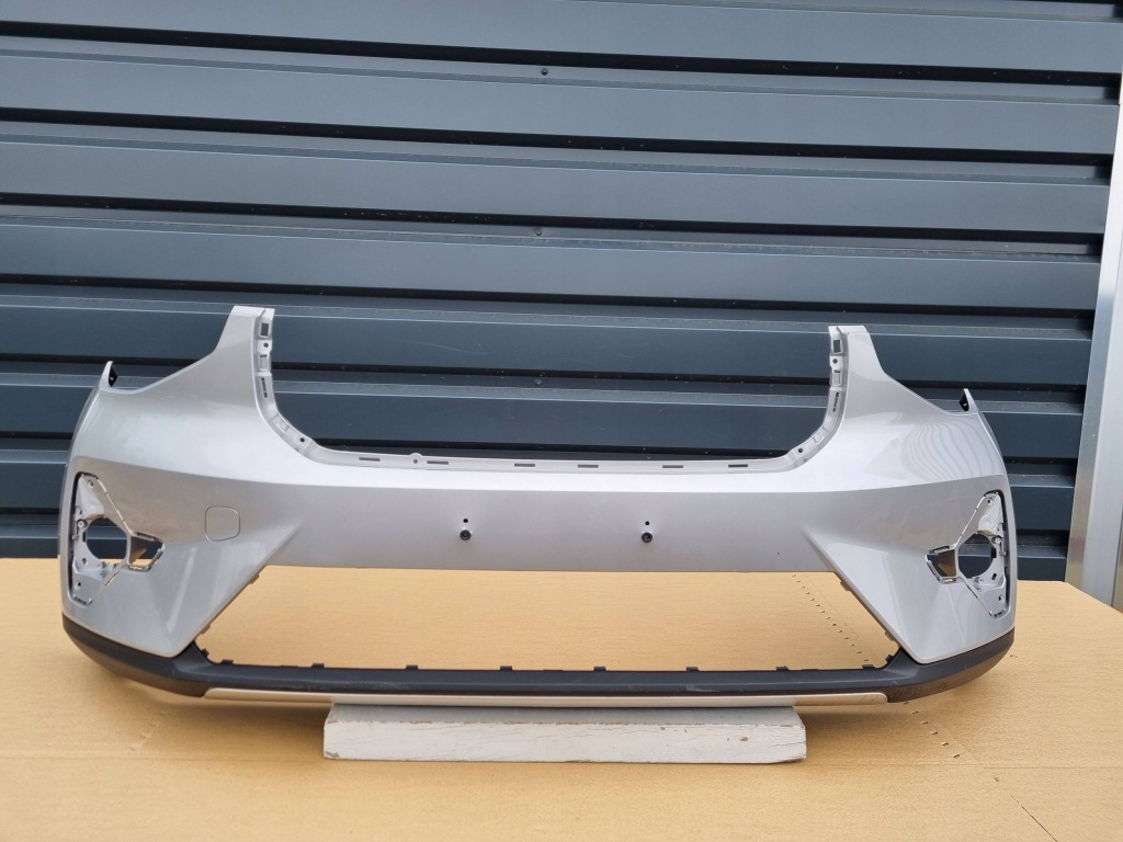 фото №1, Volvo xc40 lift 2022- бампер перед оригинал g142