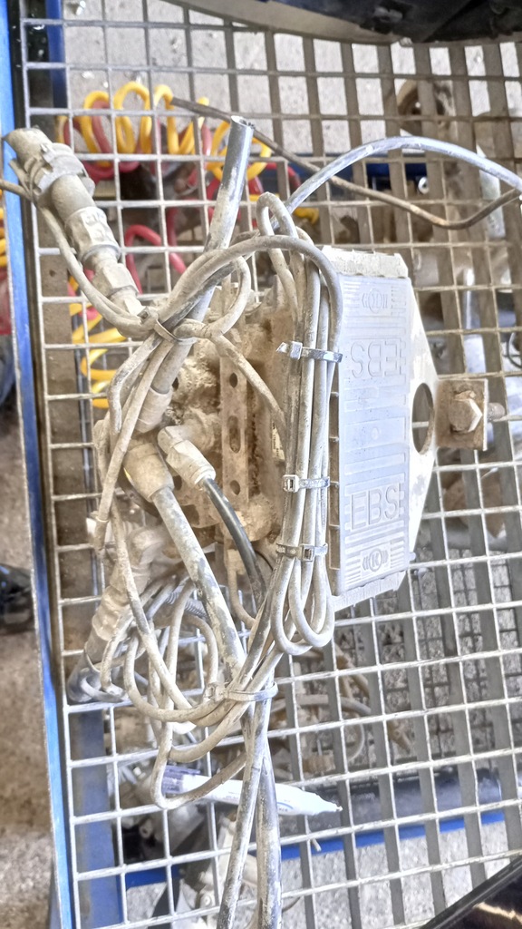 фото №2, Модулятор задня клапан гальма scania r 1754940