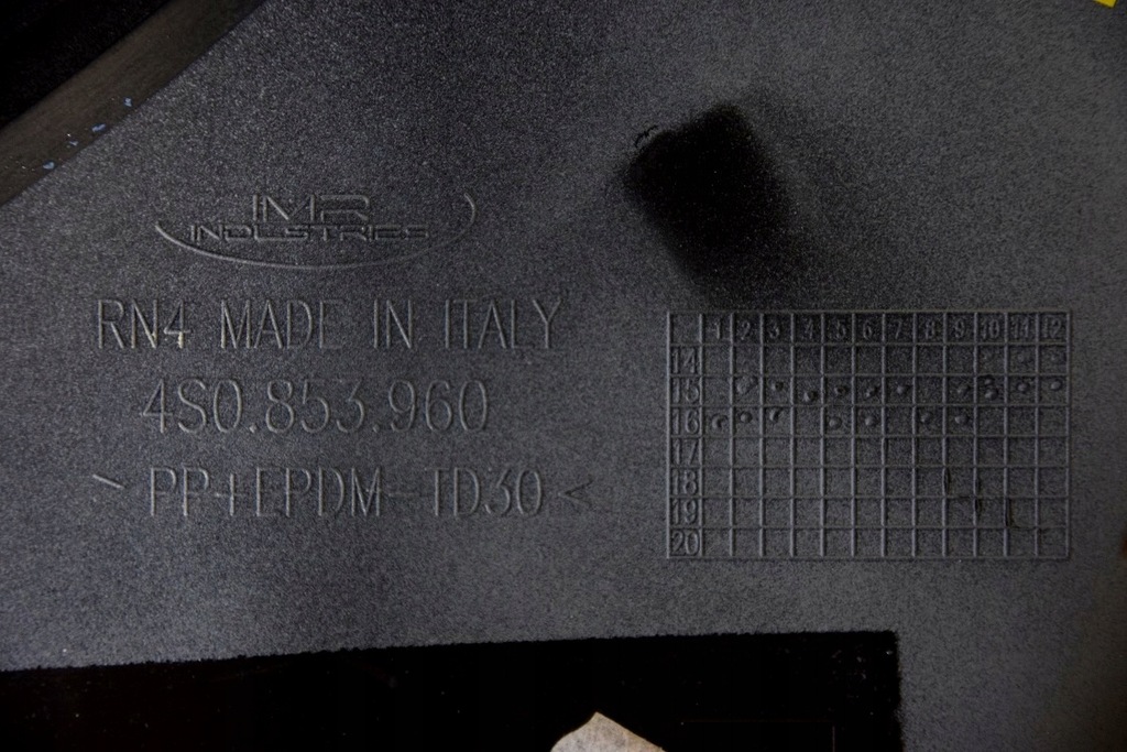 фото №8, Audi r8 порог 4s0 молдинг порог обшивка боковой