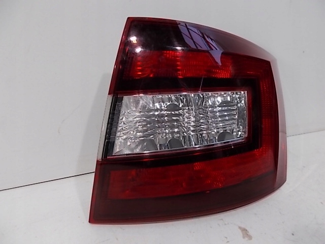 фото №2, Skoda rapid spaceback lift 17-19 лампа задня права