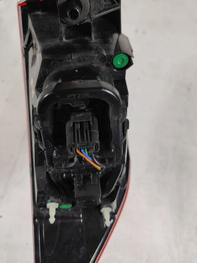 фото №6, Renault clio iv задняя правая лампа задняя оригинал europa hb