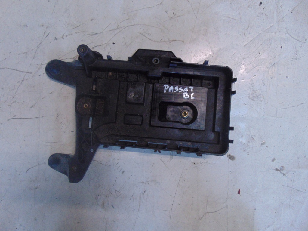 фото №1, Основа акумулятор vw passat b6 1k0915333c