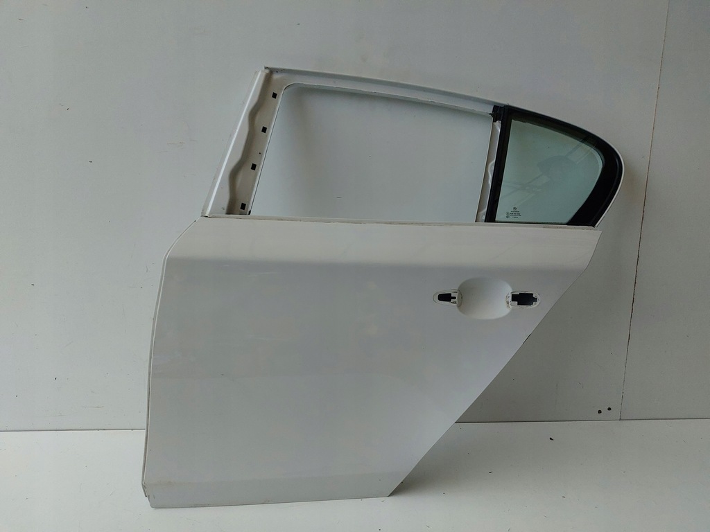 фото №1, Bmw 1 e87 дверь левая задняя оригинал