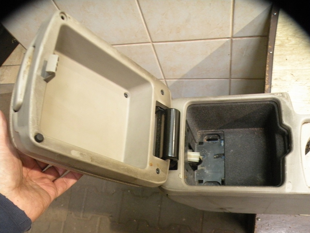 фото №12, Volvo s40 ii v50 04-11 тунель підлокітник