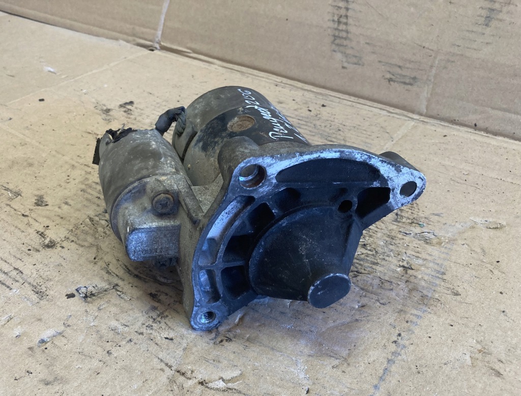 Купити Peugeot 206 1.1 стартер