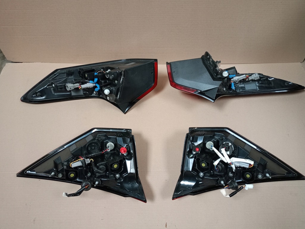 фото №6, Лампи задні rh lh комплект nissan x-trail iv t33