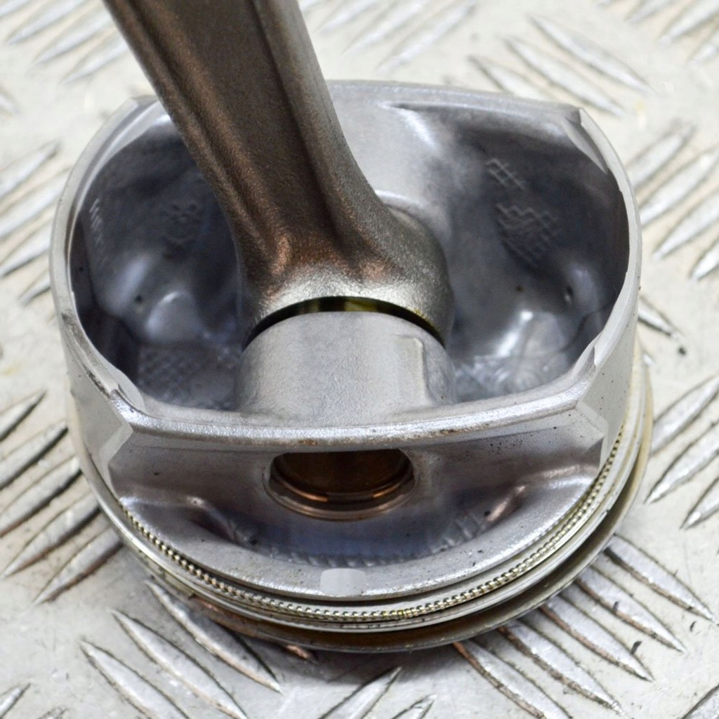 фото №6, Porsche cayenne 92a 2015 поршень