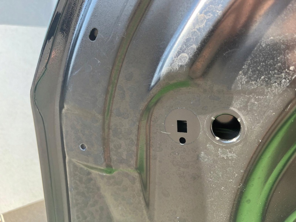 Капот перед audi q5 2 80a оригінал гарний стан чорна giełda poznań Ціна