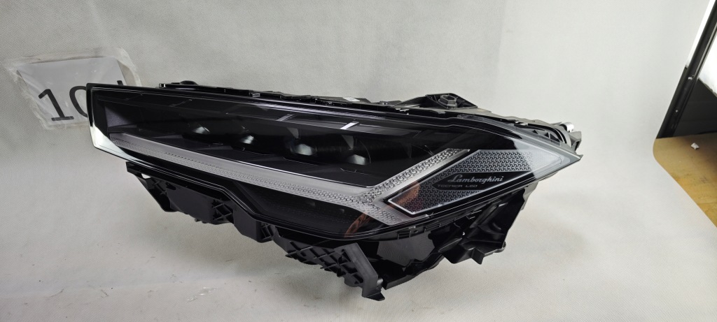 Lamborghini urus full led matrix лівий правий фара лампа ліва права нове Зі Шроту