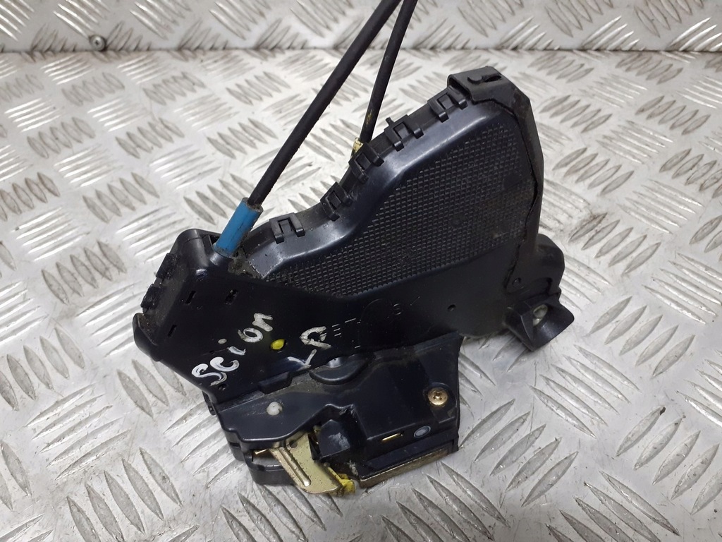 фото №5, Замок двері лівий перед toyota scion xa 6pin