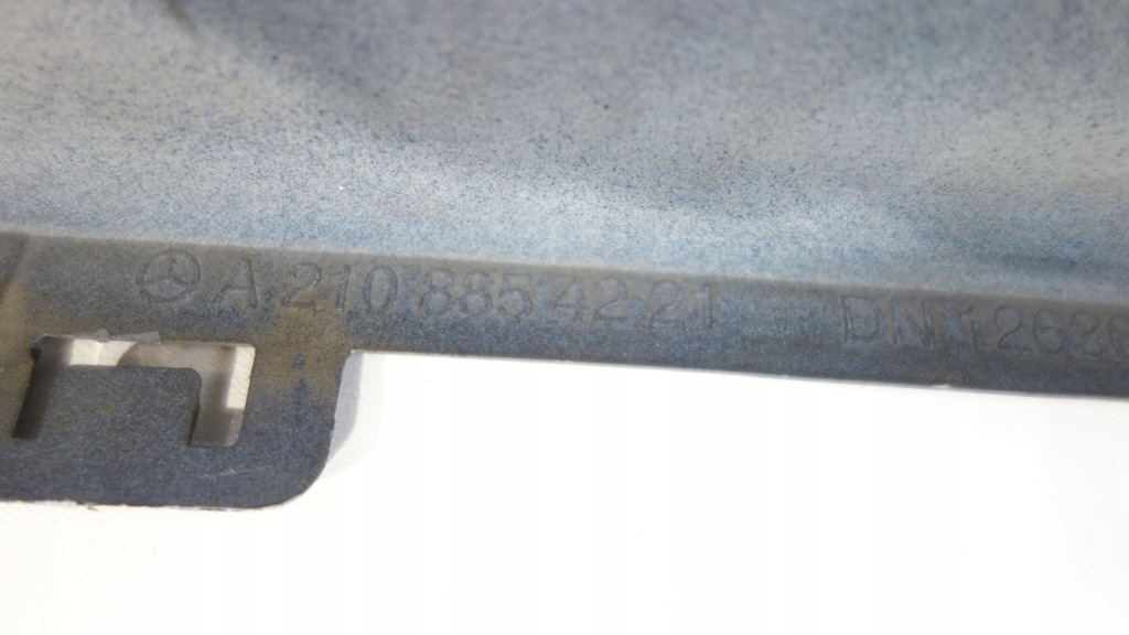 фото №8, Молдинг бампера задня задня mercedes e w210 sedan