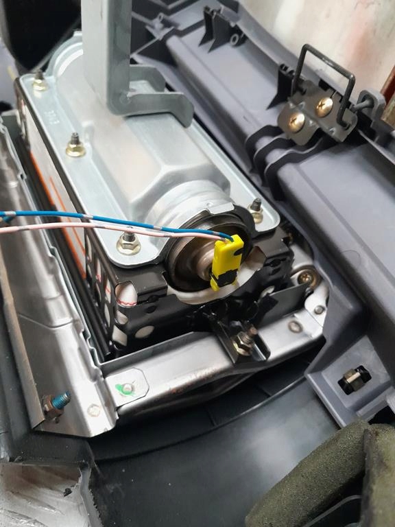 фото №15, Nissan micra iii k12 03-10 1.2 16v консоль приборная панель приборная панель подушка безопасности подушки безопасности