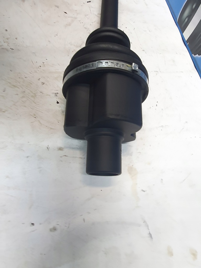 Приводной вал приводная перед правая skf 806mm volvo s40 v40 Доставка