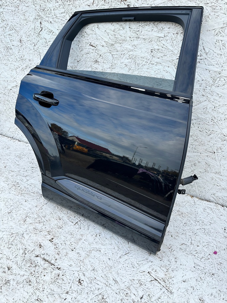 фото №1, Sq7 q7 4m lift дверь правый задняя чёрные lc9x