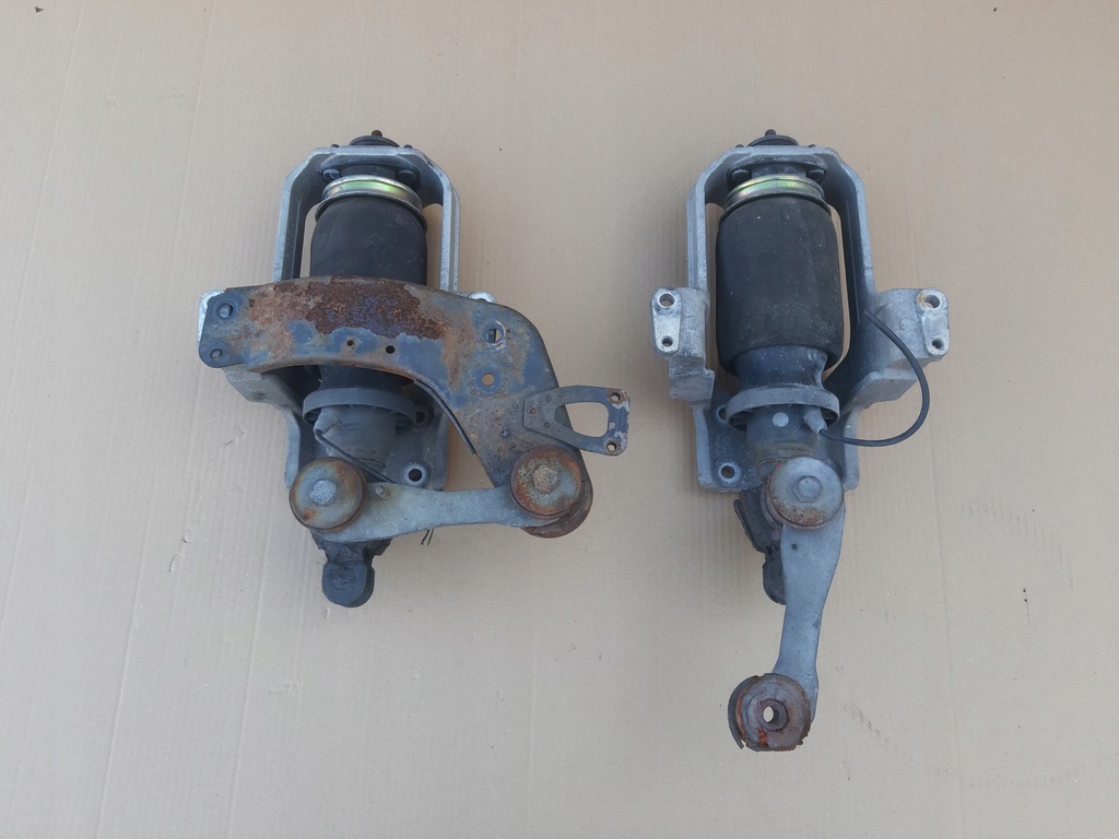 фото №2, Scania r p амортизатор кабіни задня подушка 1343131