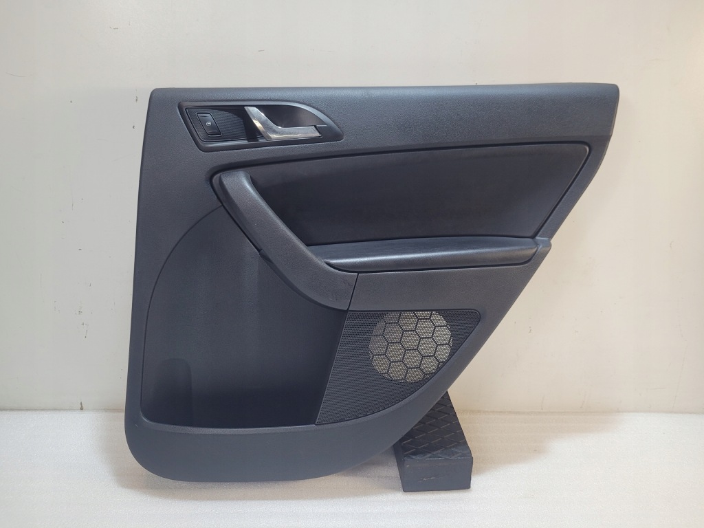 фото №1, Yeti обивка обшивка дверь правый задняя 5l0867212