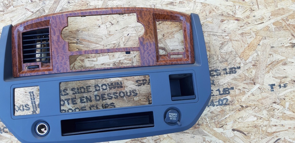 фото №3, Рамка радио dodge ram 05-08r