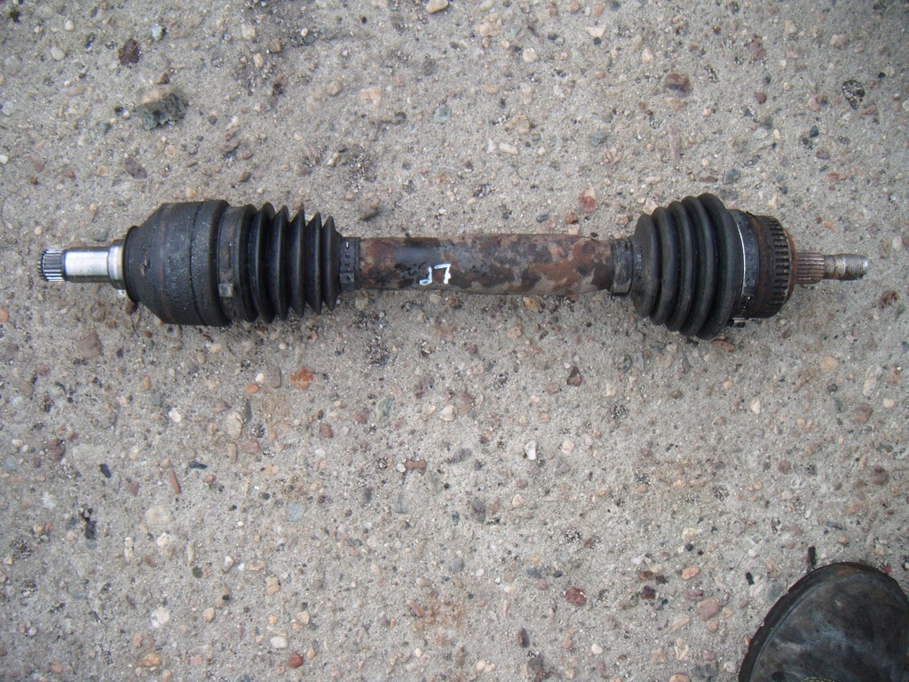 фото №1, Mercedes a klasa w168 lift 1.7 cdi 97-04 приводной вал левый перед механическая коробка передач