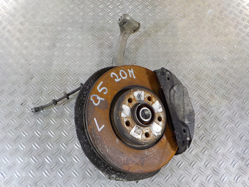 фото №1, Audi q5 поворотный кулак левая 2.0 бензин