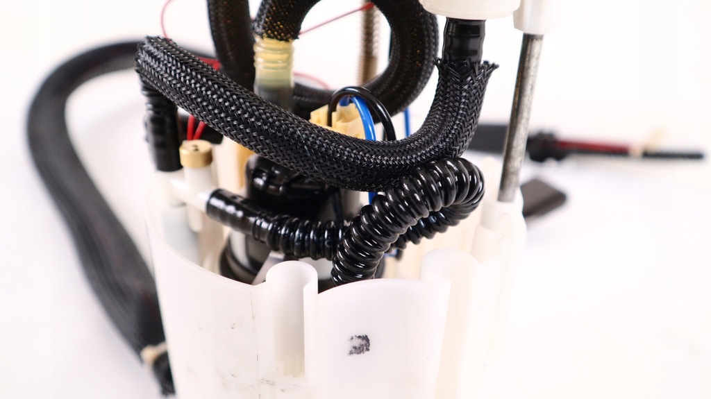 фото №7, Volvo xc60 i lift 2.0 d4 насос топлива 31274669, 0580204025