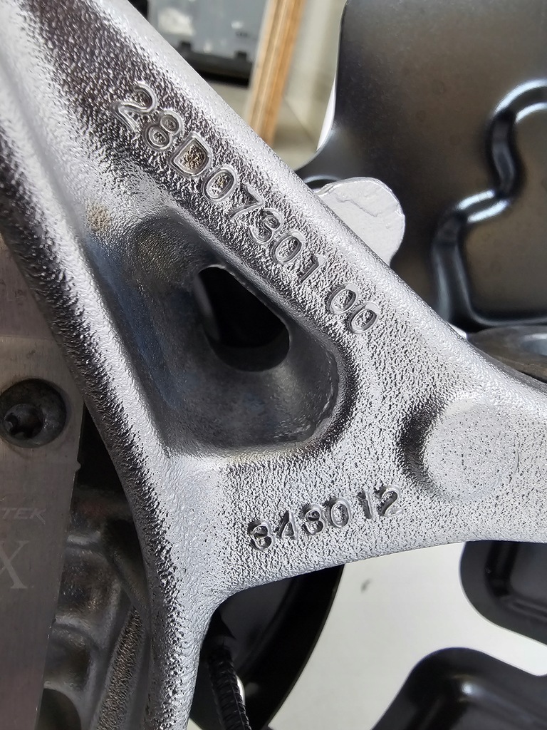 фото №7, Ferrari поворотный кулак подвеска левый перед 343012