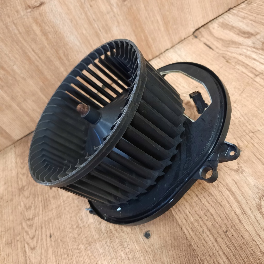 фото №7, Bmw f30 вентилятор воздуходувка обдув t903543