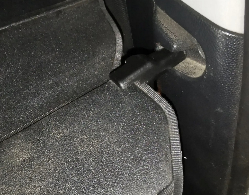 фото №4, Mazda 5 направляющая шторка направляющая шторка блокировка p+l