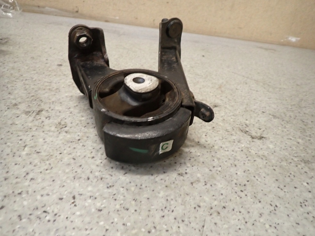 фото №4, Toyota auris 1.3i 06- подушка двигателя задняя