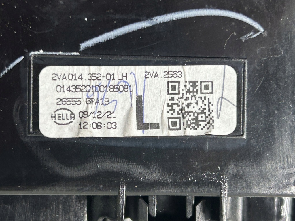 фото №15, Левая лампа задняя nissan juke ii f16 19-