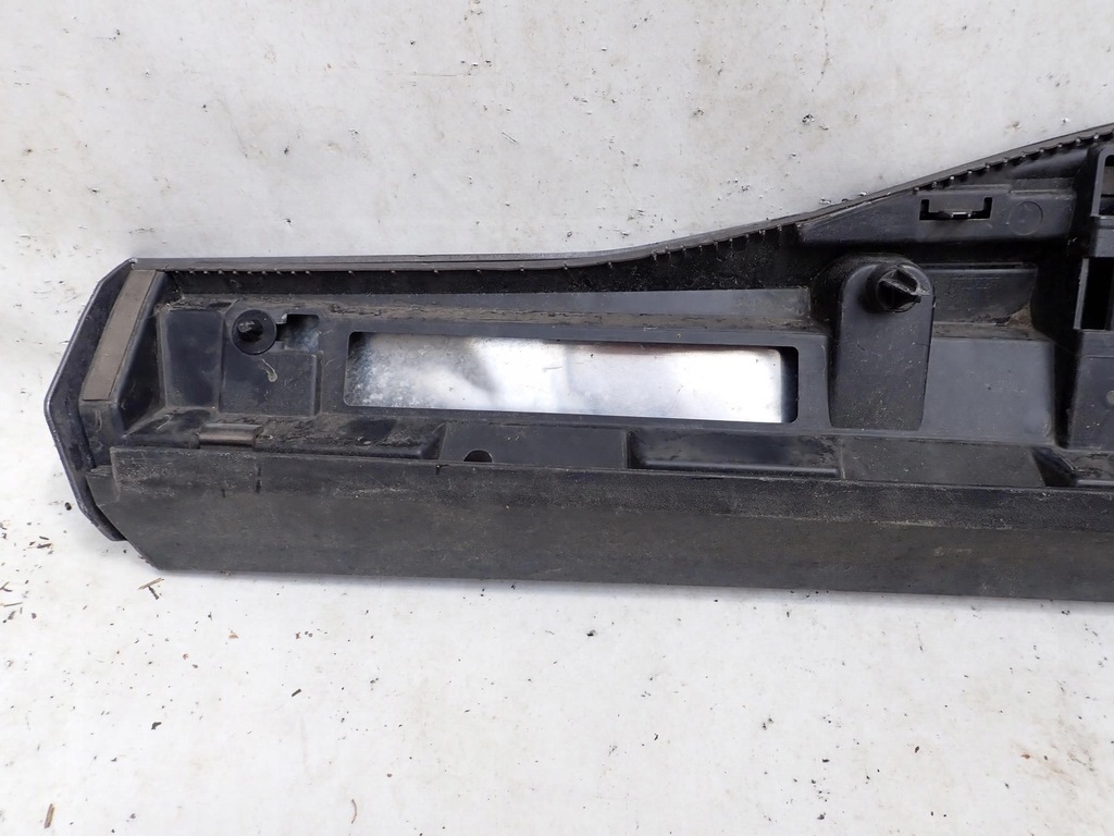 фото №10, Audi q8 e-tron 18- накладка молдинг двері правий перед