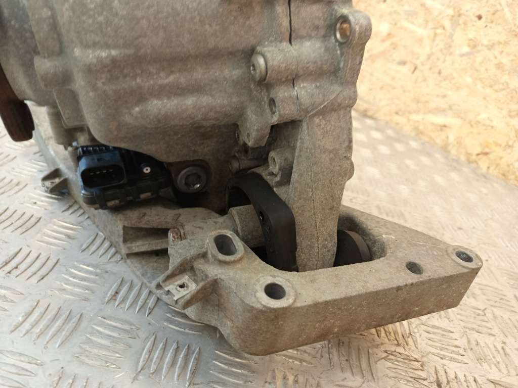 Bmw оригинальный номер 7619176 7619181 x1 e84 редуктор коробки передач регулятор с Разборки