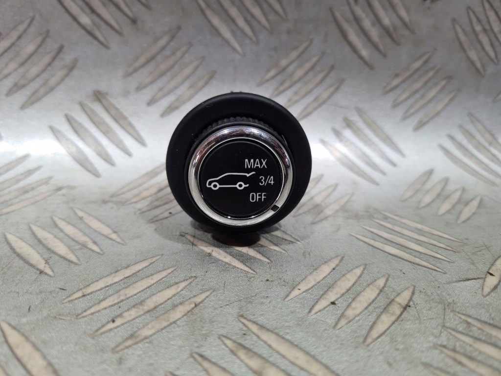 фото №1, Кнопка переключатель открывания крышки opel astra k